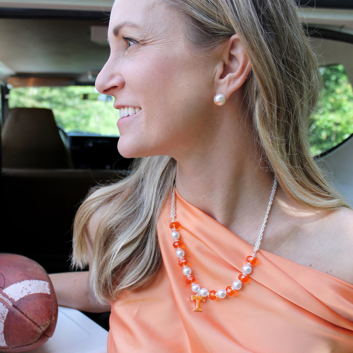 Tennessee Logo Pearl Stud Earrings