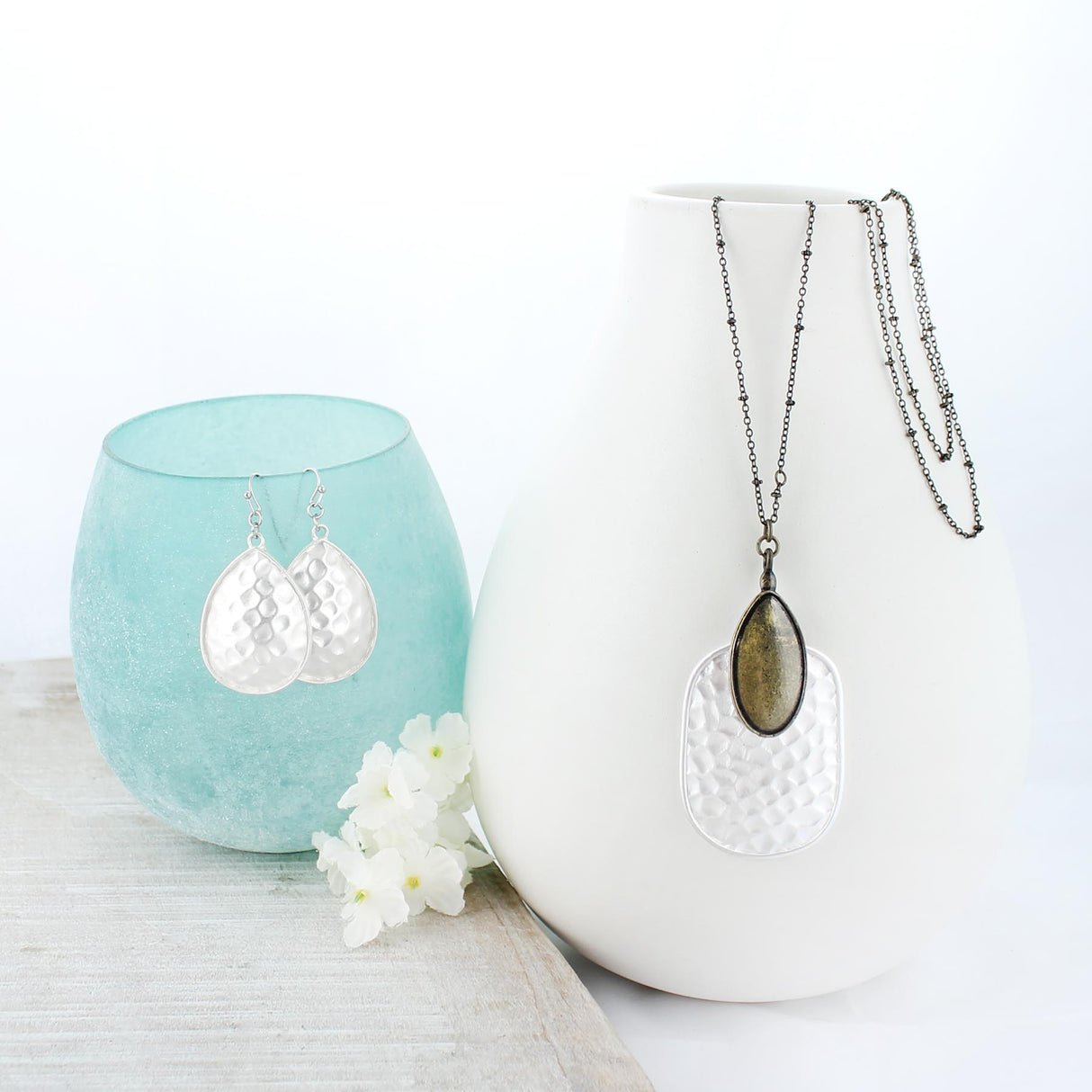 34” Vintage & Matte Silver Hammered Pendant Necklace
