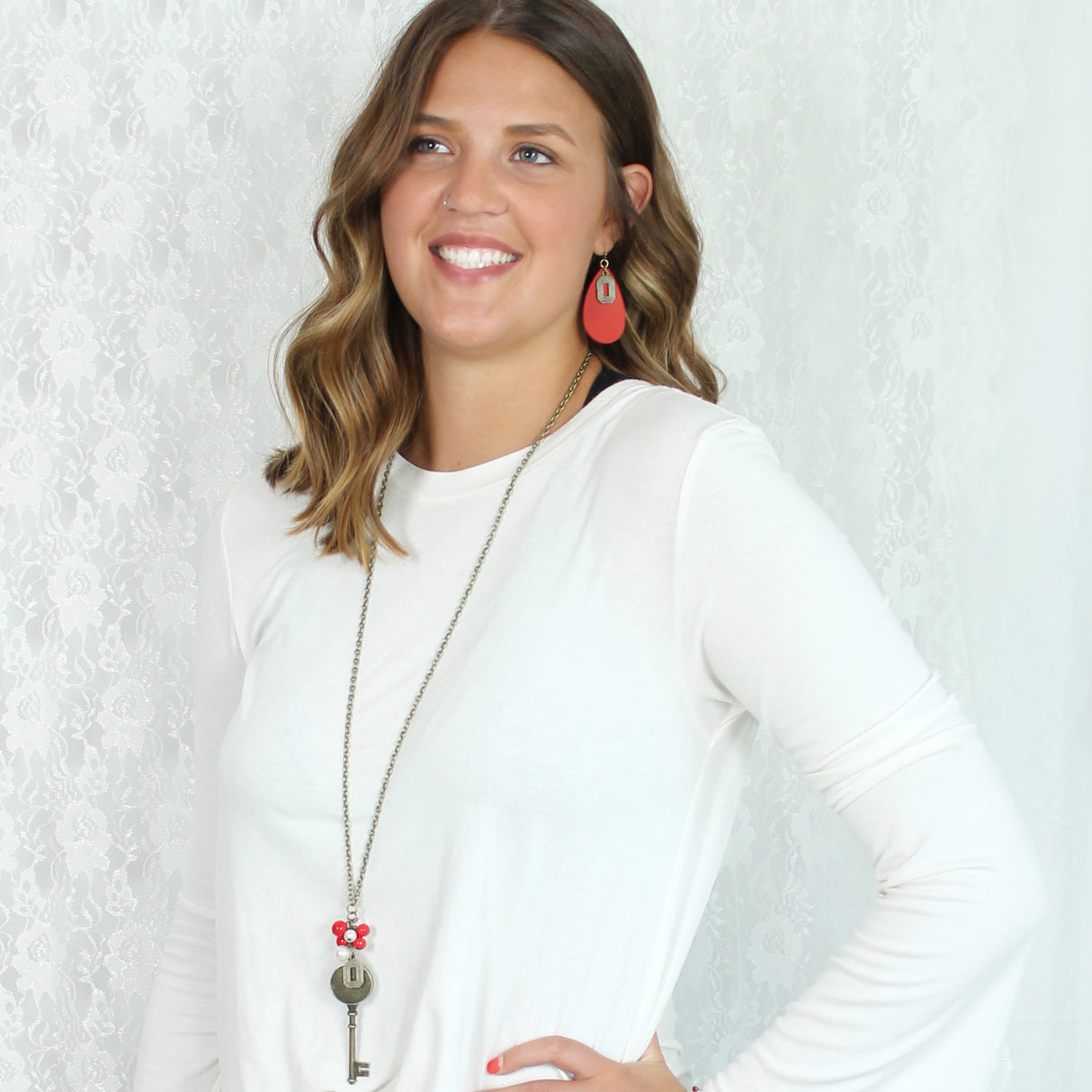 36” Ohio State Vintage Style Logo w/ Key and Pearl Cluster Necklace