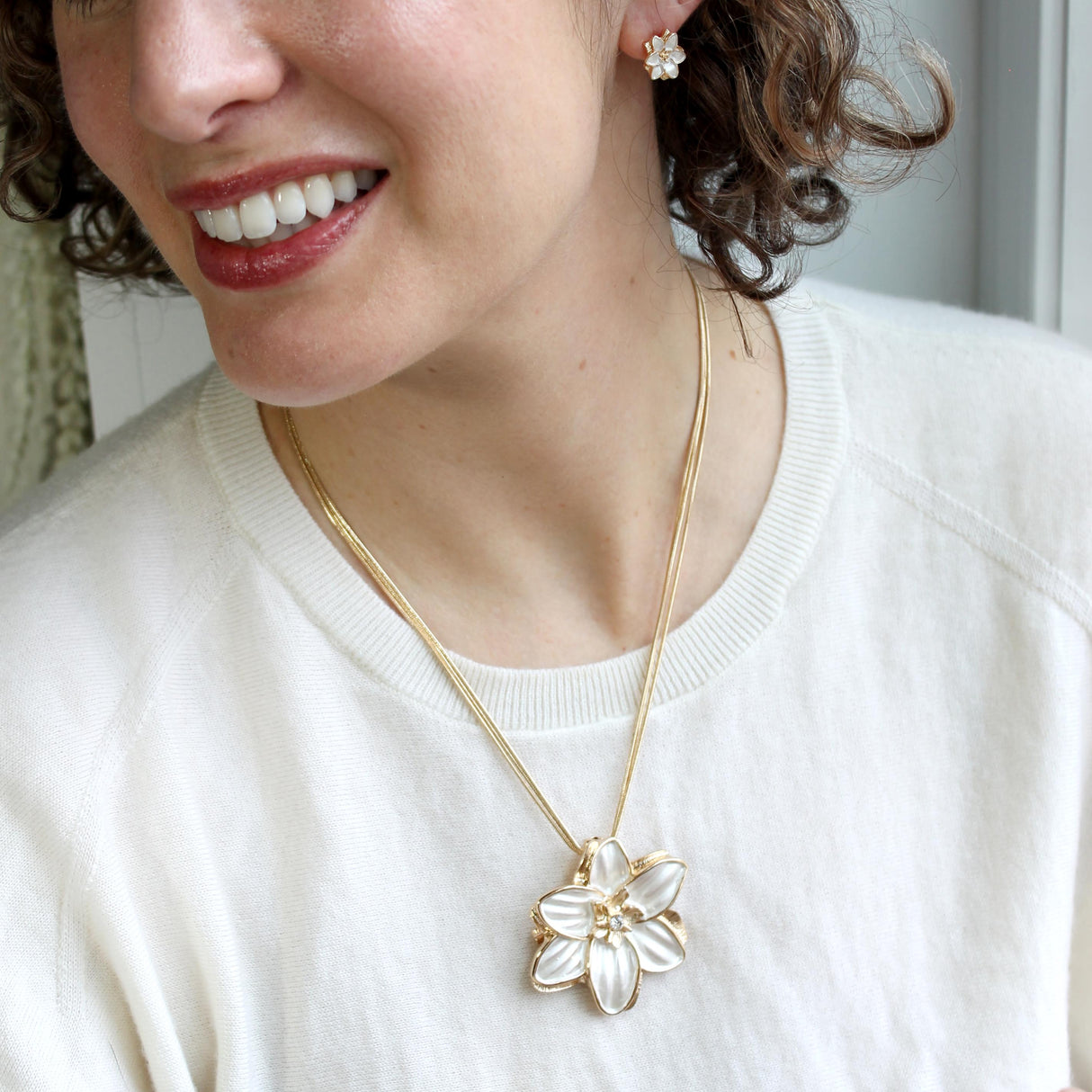 Easter Lily Pin/Pendant